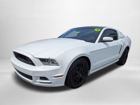 Used 2014 Ford Mustang Coupe w/ Equipment Group 102A RWD image 7