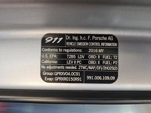 Used 2016 Porsche 911 Carrera image 39