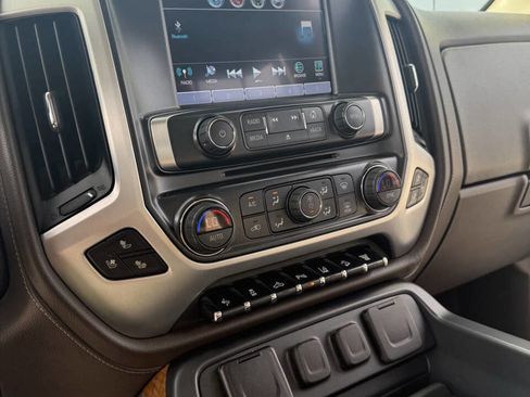 Used 2018 GMC Sierra 3500 SLT w/ Duramax Plus Package image 33
