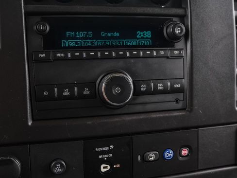 Used 2022 GMC Savana 2500 RWD image 19