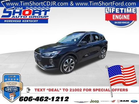 Used 2025 Ford Escape Platinum AWD/4WD image 1