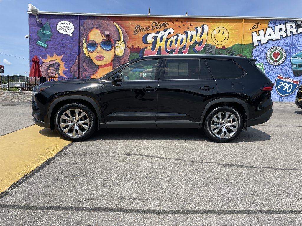 Used 2025 Toyota Grand Highlander AWD Hybrid image 2