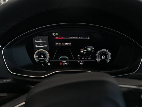 Used 2024 Audi Q5 e Premium Plus image 21