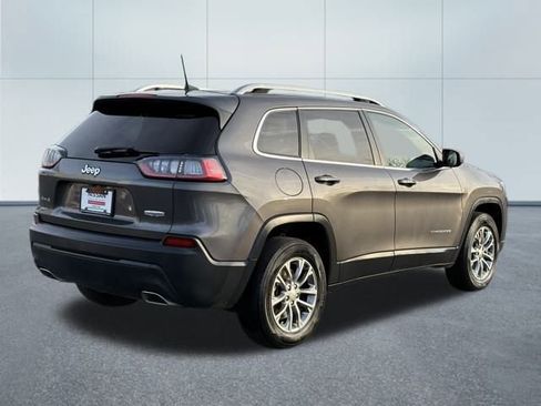 Used 2019 Jeep Cherokee Latitude Plus w/ Comfort/Convenience Group image 3