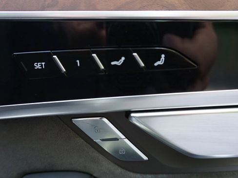 Used 2020 Audi A8 L 4.0T w/ Sport Plus Package AWD/4WD image 28