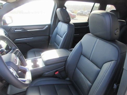 New 2026 GMC Acadia Elevation w/ Black Edition image 13