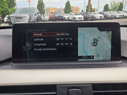 Used 2017 BMW 320i xDrive Sedan AWD/4WD image 23