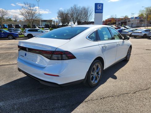 Certified 2023 Honda Accord EX image 4