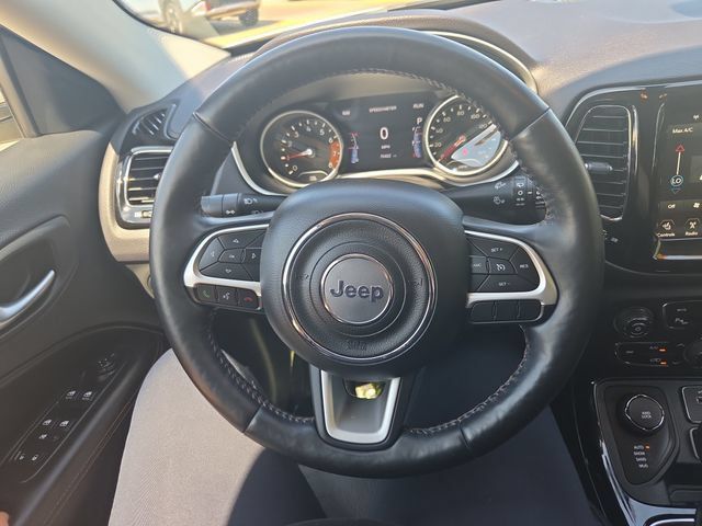 Used 2018 Jeep Compass Limited w/ Navigation Group AWD/4WD image 19