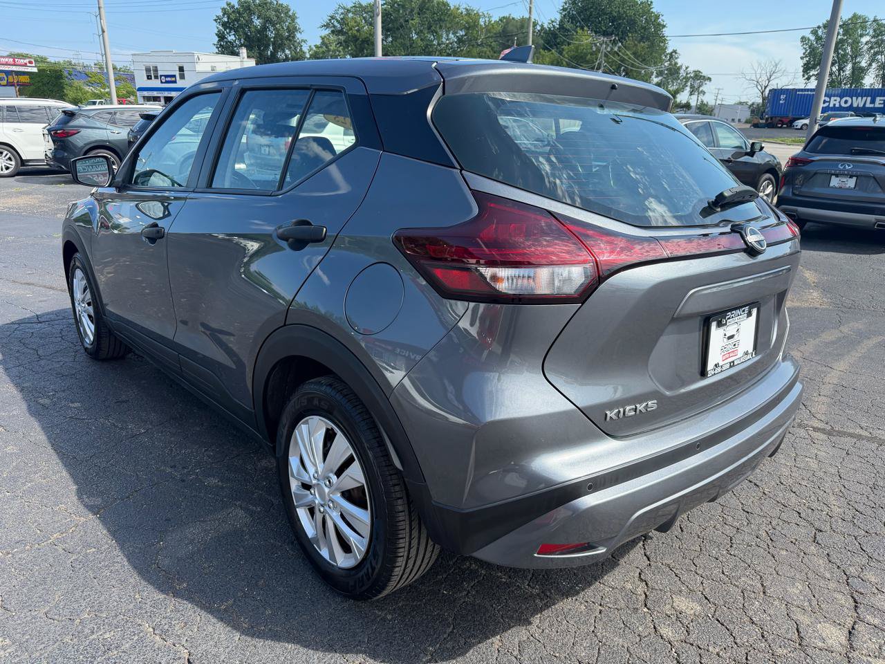 Used 2023 Nissan Kicks S FWD image 5