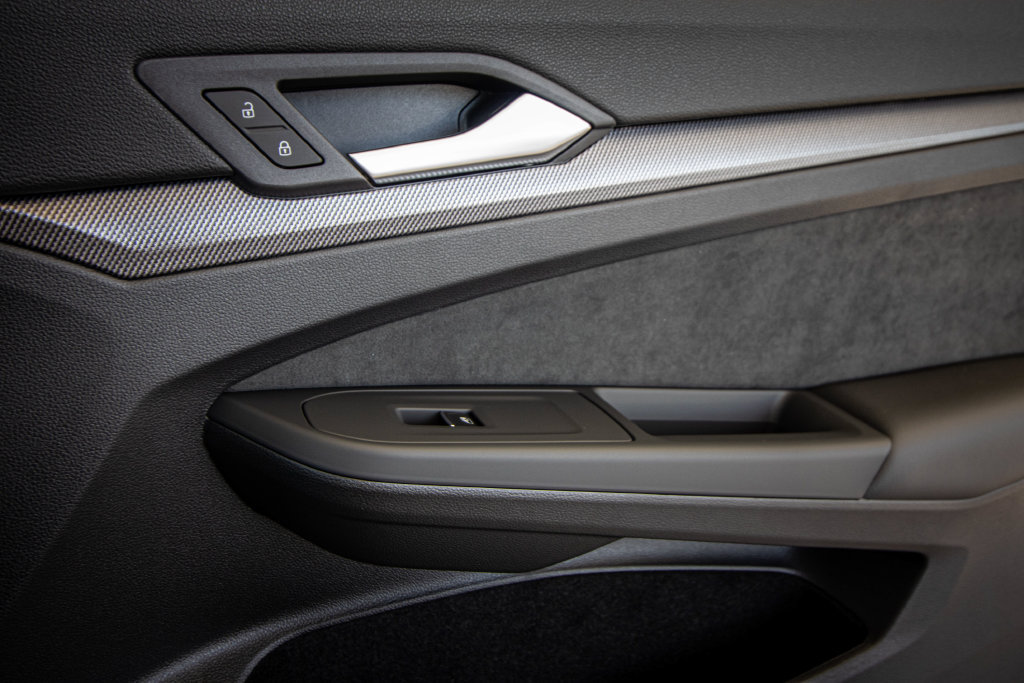 New 2026 Volkswagen GTI SE FWD image 22