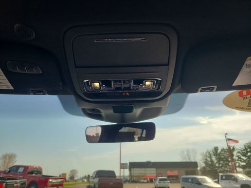 Used 2022 Lincoln Aviator Reserve w/ Equipment Group 201A AWD/4WD image 37