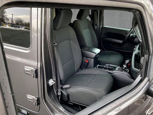 Used 2019 Jeep Wrangler Unlimited Sport S image 29