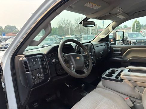 Used 2016 Chevrolet Silverado 3500 W/T w/ WT Convenience Package AWD/4WD image 3