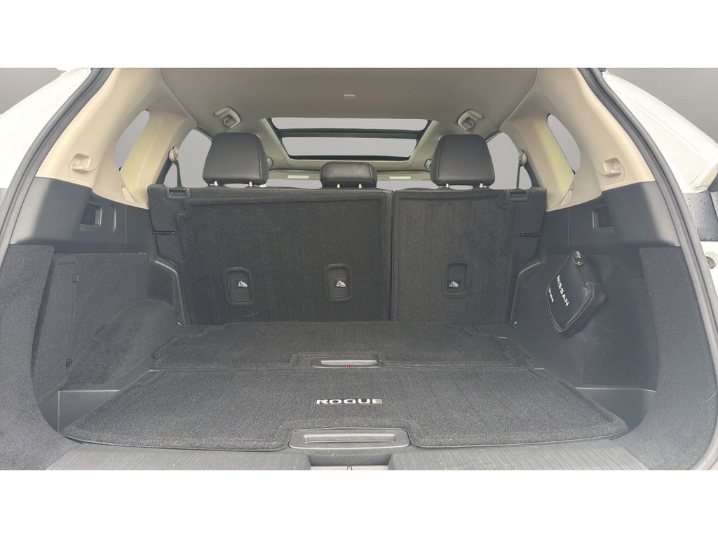 Certified 2024 Nissan Rogue Platinum w/ Platinum Premium Package AWD/4WD image 12