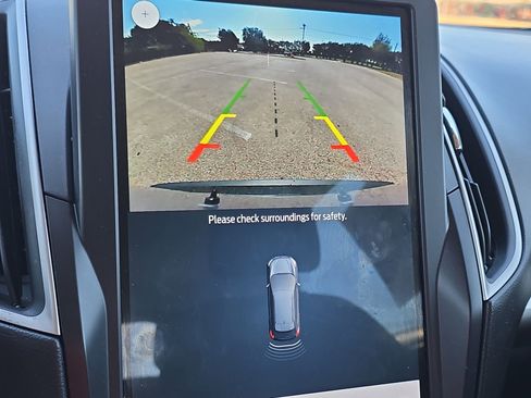 Certified 2022 Ford Edge SE image 16