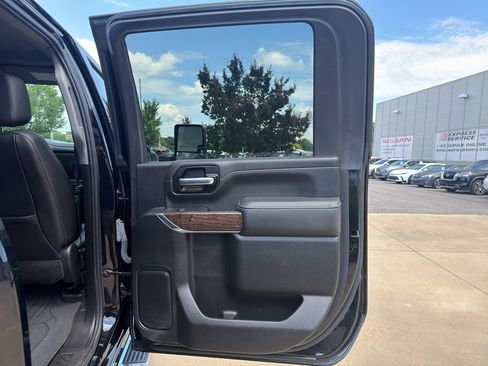 Used 2021 GMC Sierra 2500 Denali AWD/4WD image 19