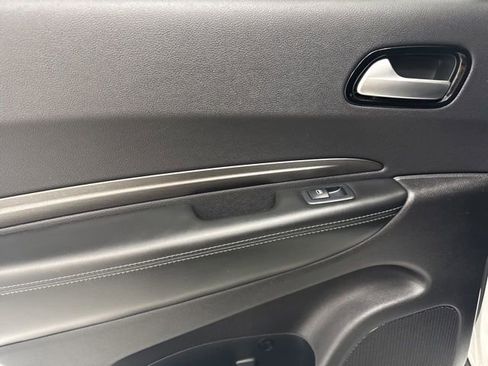 Used 2023 Dodge Durango SXT Launch Edition image 21