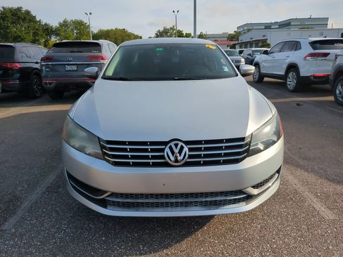 Used 2015 Volkswagen Passat 1.8T S FWD image 4