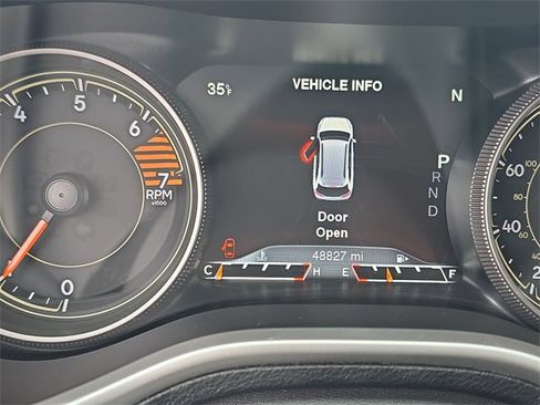 Used 2016 Jeep Cherokee Trailhawk image 15