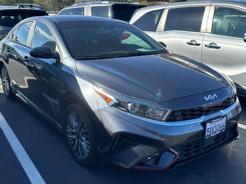 Used 2022 Kia Forte GT-Line w/ GT-Line Technology Package FWD image 2