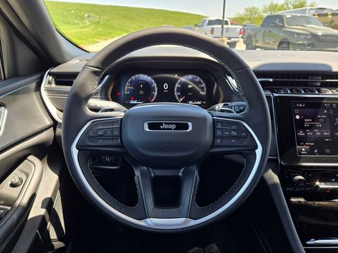 New 2026 Jeep Grand Cherokee Laredo X AWD/4WD image 18