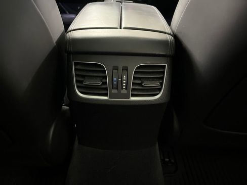 Used 2015 Hyundai Genesis 3.8 w/ Option Group 02 image 24