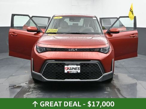 Used 2025 Kia Soul LX w/ LX Technology Package FWD image 57
