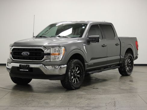 Used 2021 Ford F150 XLT w/ Equipment Group 301A Mid image 4