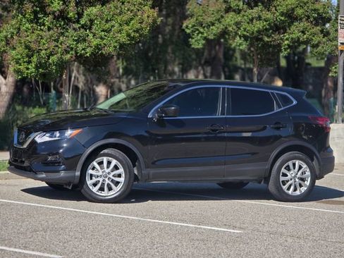 Used 2021 Nissan Rogue Sport S image 20