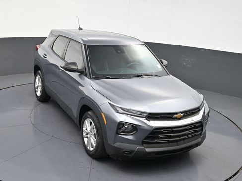 Used 2021 Chevrolet TrailBlazer LS FWD image 19