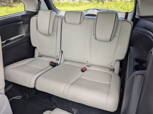 Used 2025 Honda Odyssey Touring image 17