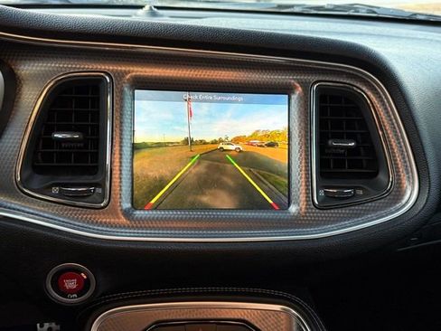 Used 2017 Dodge Challenger SRT Hellcat image 21