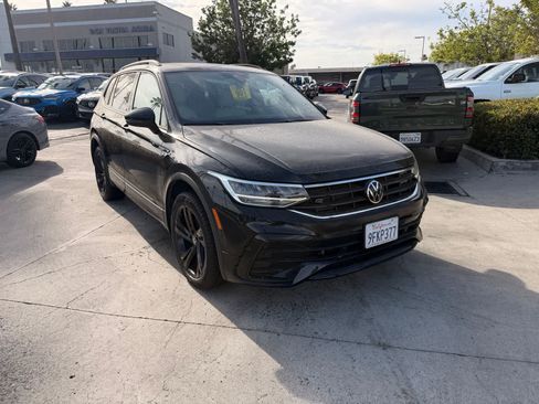 Used 2023 Volkswagen Tiguan SE R-Line FWD image 7