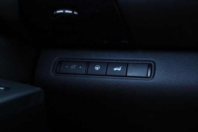 Certified 2025 Nissan Pathfinder SV w/ SV Premium Package AWD/4WD image 22