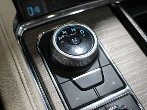 Used 2024 Ford Expedition Limited image 18