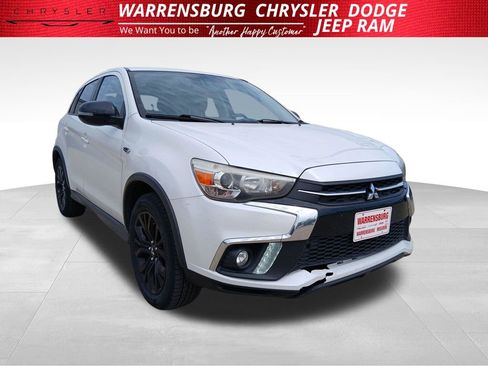 Used 2018 Mitsubishi Outlander Sport LE FWD image 1