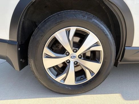 Used 2019 Subaru Ascent Premium AWD/4WD image 9