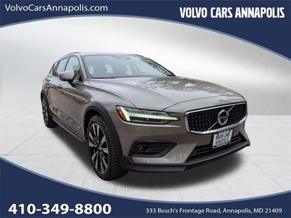 Used 2020 Volvo V60 T5 Cross Country w/ Protection Package Premier