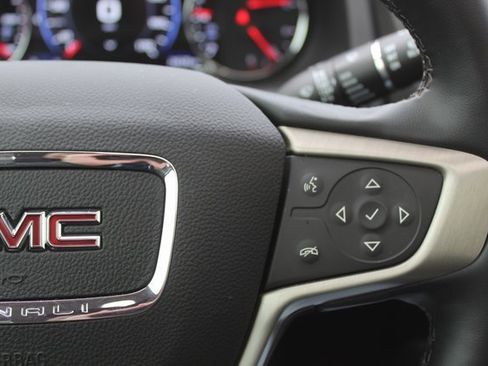 Used 2023 GMC Acadia Denali w/ Black Diamond Edition image 27