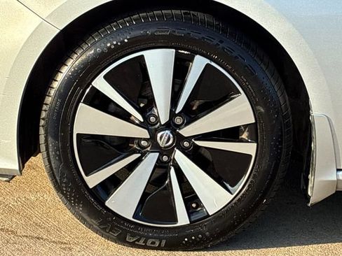 Used 2019 Nissan Altima 2.5 SV FWD image 29