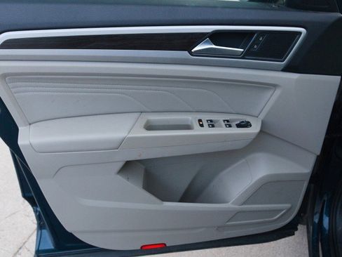 Used 2022 Volkswagen Atlas SE image 11