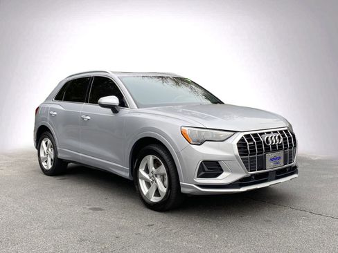 Used 2020 Audi Q3 2.0T Premium image 2