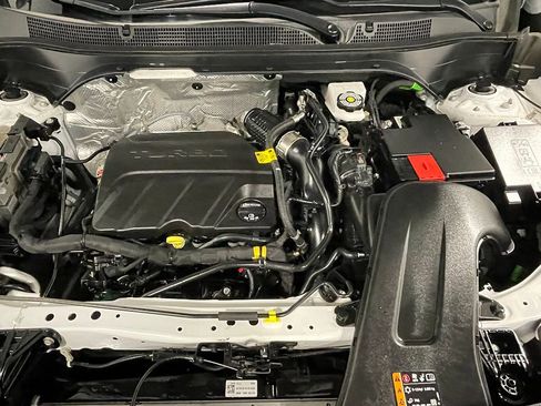 Used 2024 Chevrolet Trax RS w/ Driver Confidence Package image 38