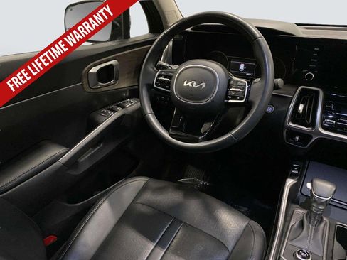 Used 2023 Kia Sorento EX w/ Panoramic Sunroof Package FWD image 24