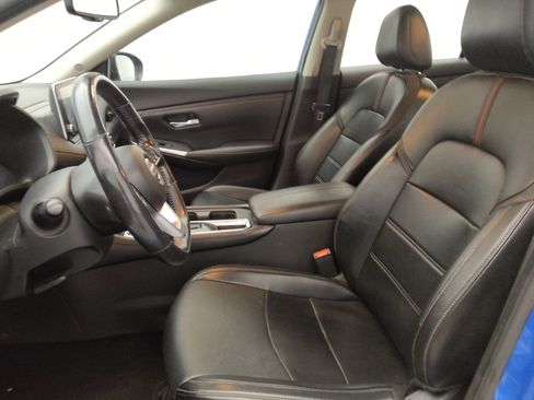 Used 2021 Nissan Sentra SR w/ SR Premium Package FWD image 17