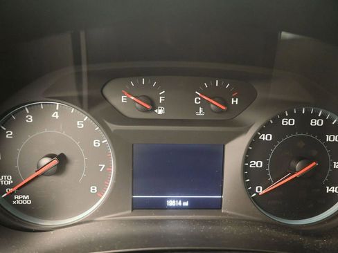Used 2023 Chevrolet Traverse LT FWD image 11