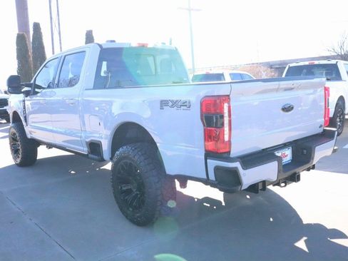 New 2026 Ford F250 Lariat w/ Black Appearance Package image 22