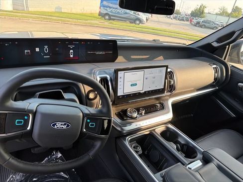 New 2027 Ford Expedition Platinum w/ Stealth Appearance Package AWD/4WD image 20