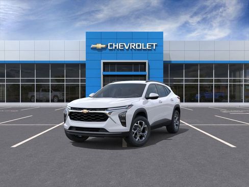 New 2026 Chevrolet Trax LT w/ Driver Confidence Package image 9